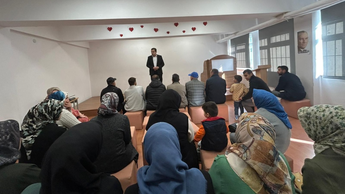 Okulumuzda 2025-2026 Eğitim-Öğretim Yılı I.Dönem Veli Toplantısı Gerçekleştirildi